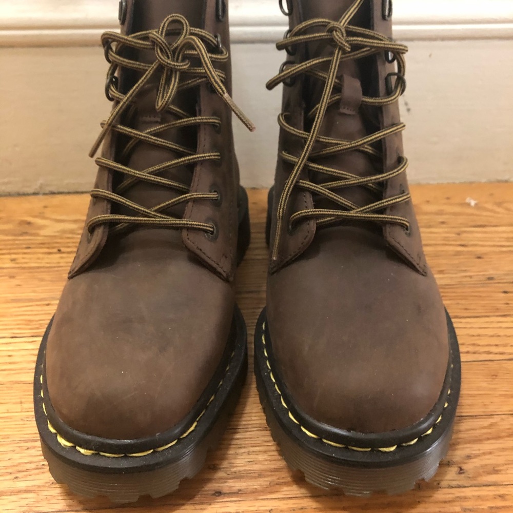 Dr Martens 1460 brown Luana boots